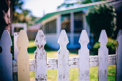 backyard fence installation in Miami